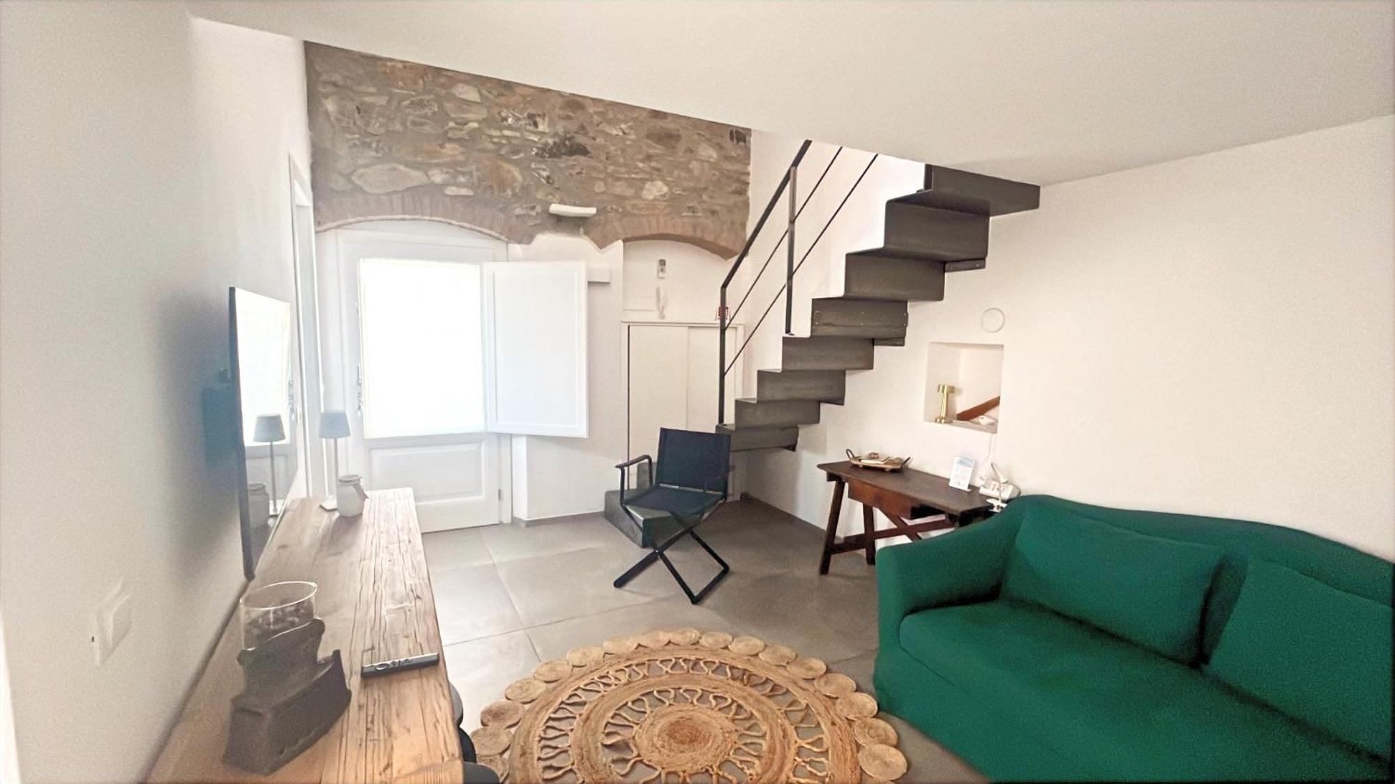 Holiday home Lavalehouse